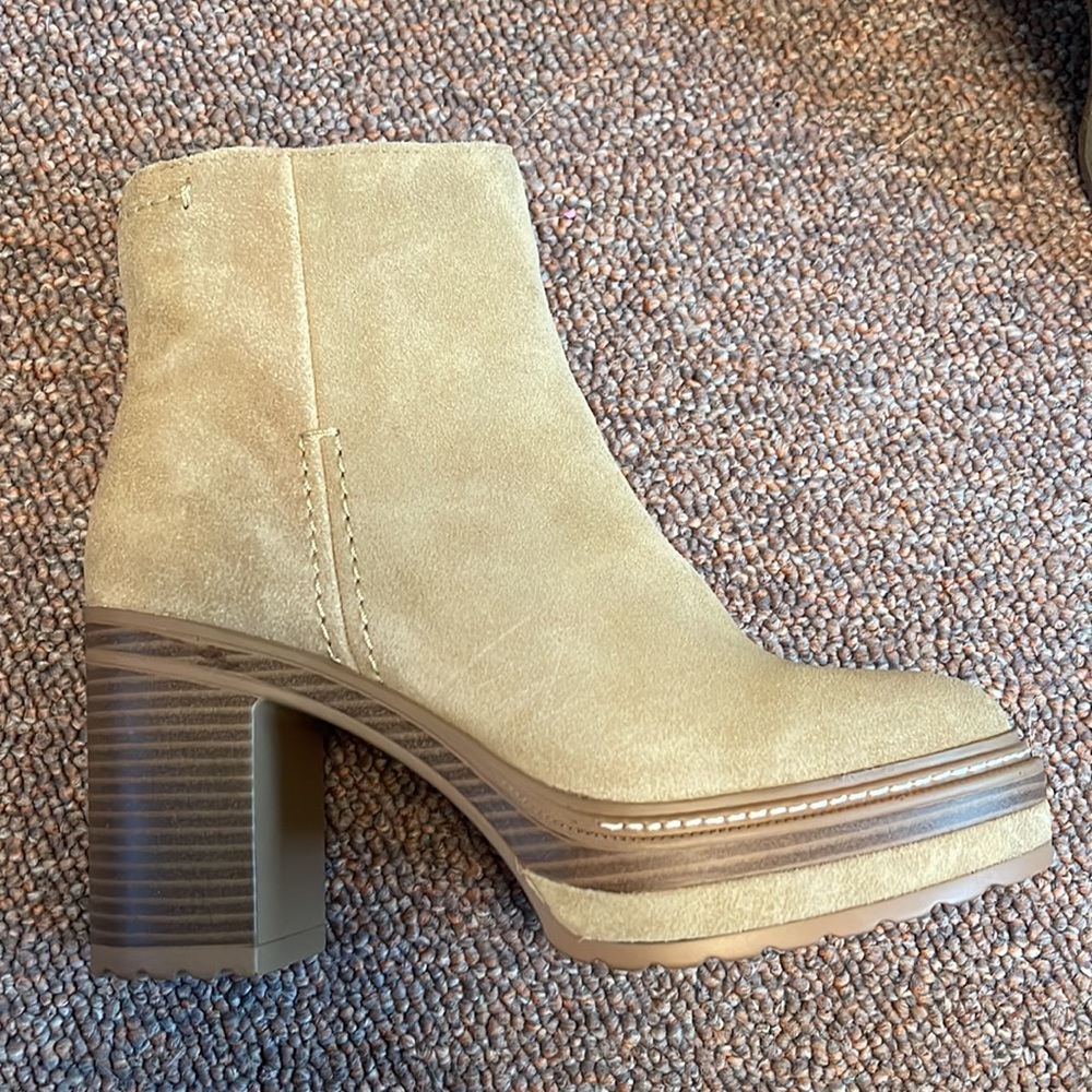 Steve Madden Shaniya Sand Suede Platform Booties Gem